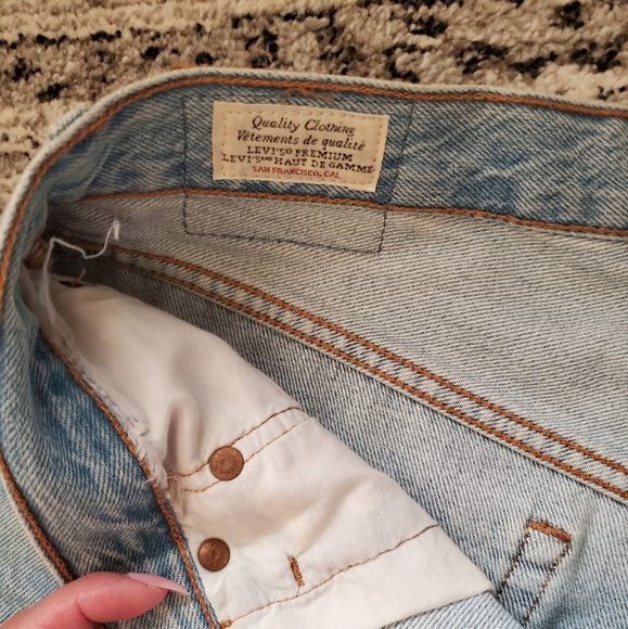 Levi's 501 denim jean shorts - Picture 8 of 8